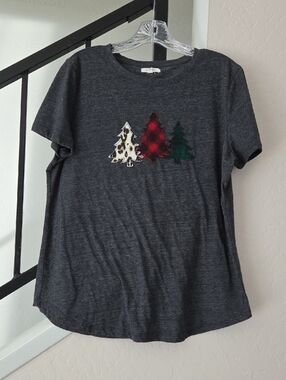 Maurices Charcoal Heather Crewneck Tee W/ 3 Tree Motif